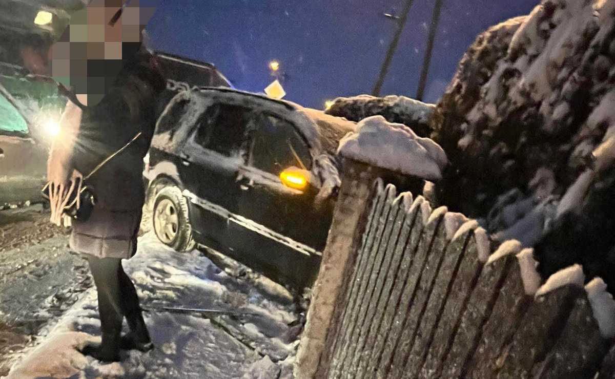 Śmiertelny wypadek w Bielsku-Białej – samochód uderzył w płot