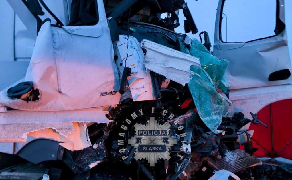 Tragiczny wypadek na autostradzie A1 w Częstochowie – Jedna osoba straciła życie