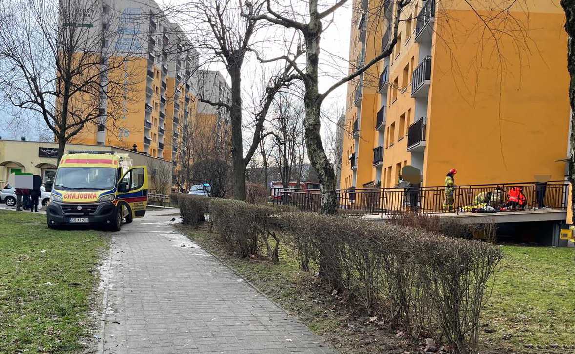 Tragedia na osiedlu Beskidzkim w Bielsku-Białej – kobieta wypadła z okna