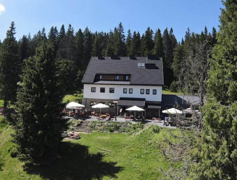 Schronisko PTTK na Hali Lipowskiej