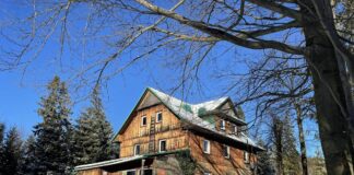 Stacja Turystyczna Słowianka – schronisko, które potrafi „wciągnąć” w Beskid Żywiecki Stacja Turystyczna Słowianka