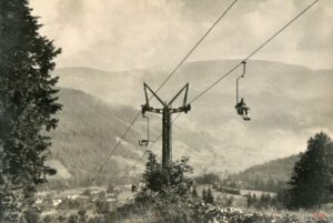 Historia kolejki na Skrzyczne – od pionierskiej inwestycji do współczesnej modernizacji