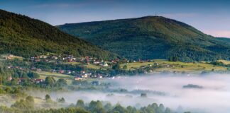Beskid Śląski: Szczyty, najlepsze szlaki i atrakcje regionu Beskid Śląski - Skrzyczne