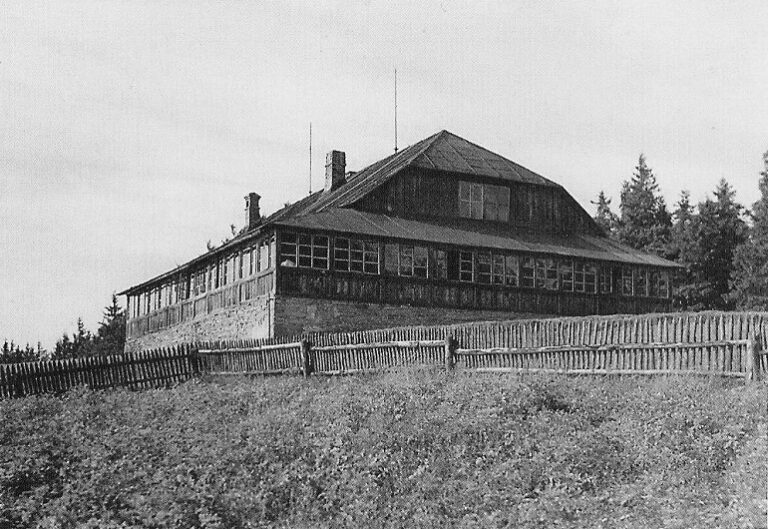 Schronisko Widok na Tatry: regionalne dzieje turystyki w okolicach Łodygowic i Wilkowic
