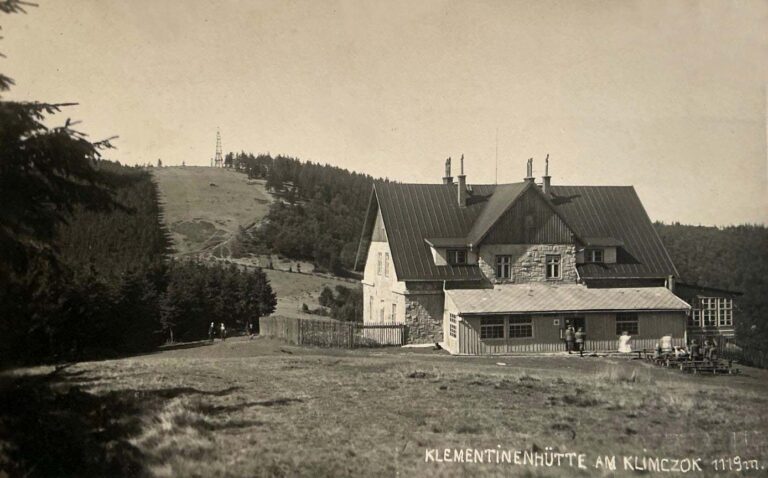 Od drewnianej Klementynówki do murowanej legendy – burzliwe dzieje schroniska na Klimczoku