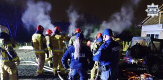 Mercedes elektryczny stanął w ogniu w Bielsku-Białej. Akcja trwała całą noc Mercedes elektryczny stanął w ogniu w Bielsku-Białej. Akcja trwała całą noc