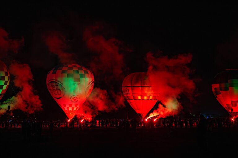 AEROSPLOTY 2026: Niebo nad Bielskiem-Białą rozświetlą balony, pirotechnika i pokazy akrobacyjne. Takiej Majówki tu jeszcze nie było