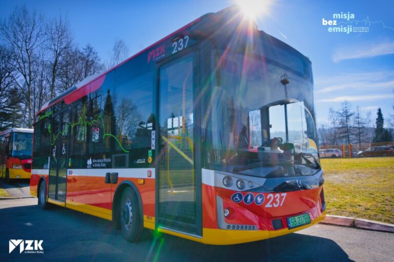 Nowy elektryczny autobus wyjechał na ulice Bielska-Białej. To dopiero początek dużych zmian w MZK