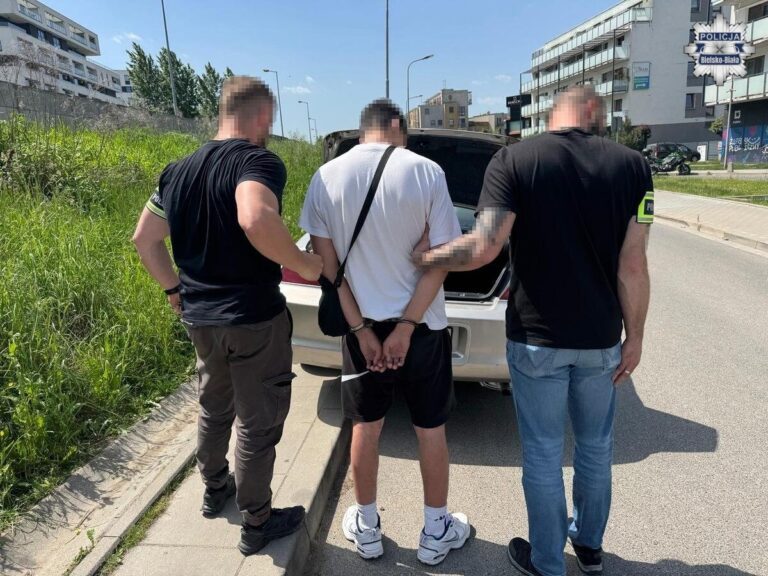 Senior uwierzył w telefon z „banku”. Stracił 17 tysięcy złotych, 20-latek trafił do aresztu