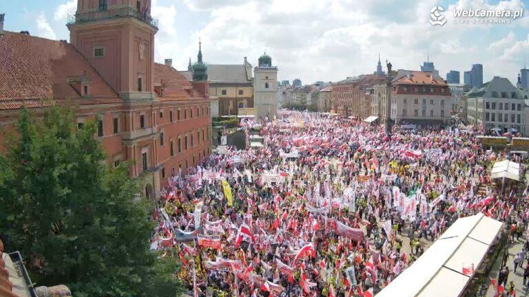 Wielki marsz w Warszawie z udziałem związkowców z naszego regionu. Padły mocne słowa o referendum i Zielonym Ładzie