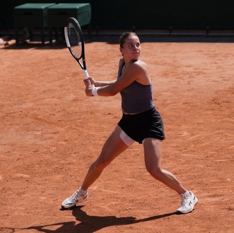 Sensacja w Paryżu! Maja Chwalińska wyrzuca mistrzynię olimpijską w 1. rundzie Roland Garros