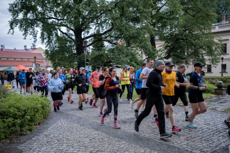 Pierwszy parkrun w Żywcu przerósł oczekiwania. Tłumy pojawiły się w Parku Zamkowym