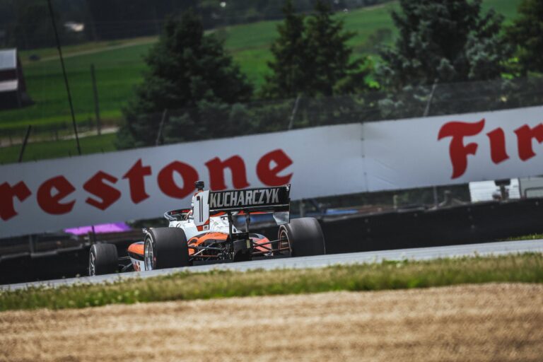 Podium i fotel lidera! Tymek Kucharczyk na czele Indy NXT po wyścigu na Mid-Ohio