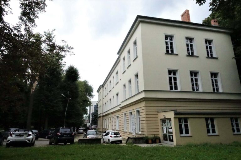 Ponad milion złotych dla bielskiego „pediatryka”. Teraz pomoc trafiła na psychiatrię dziecięcą
