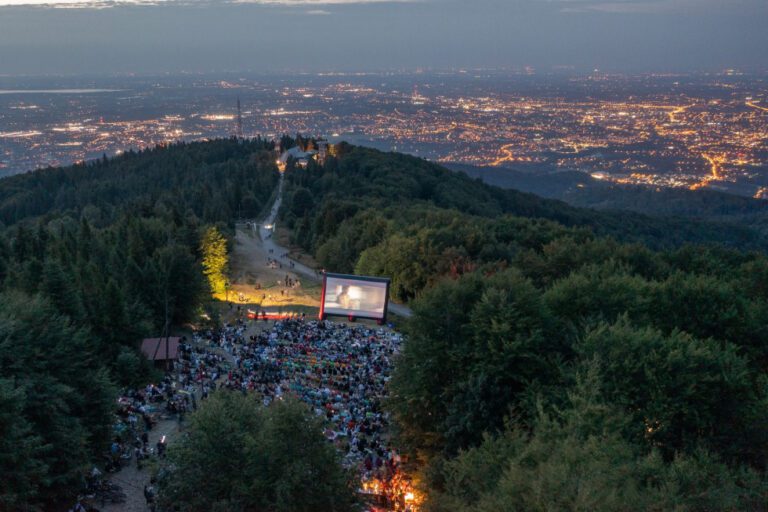 Kino plenerowe wraca na Szyndzielnię. Widzowie obejrzą „Iluzję 3” pod gołym niebem