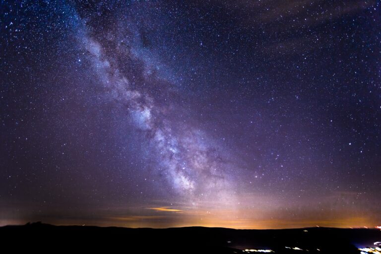 To może być jedna z najciekawszych nocy tego lata. Nad Polską pojawi się deszcz meteorów