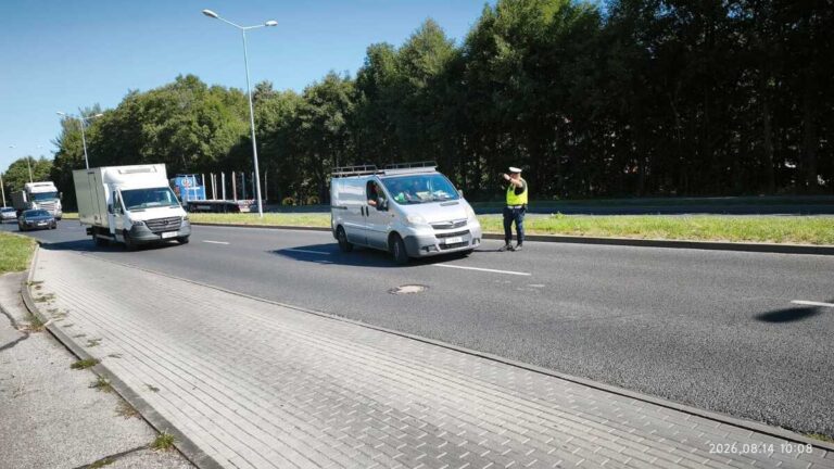 Policyjny dron znów nad Bielskiem-Białą. Efekt kontroli? Tym razem aż 90 wykroczeń przy przejściach