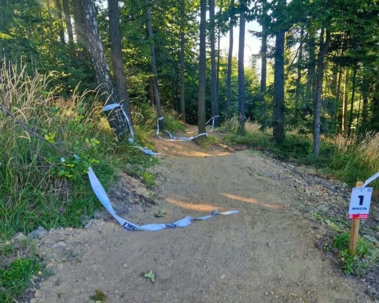 Zamknięty Twister, zerwane taśmy i kolejne wjazdy. Enduro Trails ma dość ignorowania oznaczeń