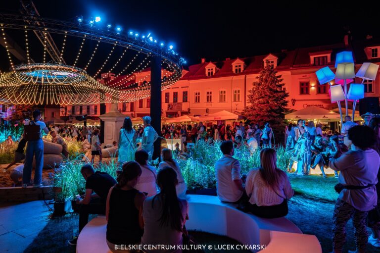 Art Square wraca do Bielska-Białej. Przez pięć dni centrum wypełnią koncerty, Silent Disco i warsztaty