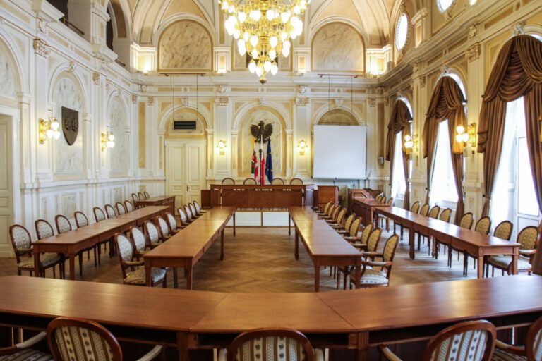 Radni mogą cofnąć zgodę na sprzedaż dwóch hektarów w Kamienicy. Zdecydują też o nocnej prohibicji w całym mieście