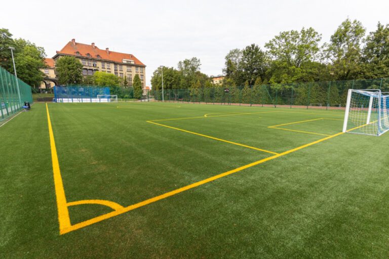 Popularny Orlik w centrum Bielska-Białej przeszedł wielką modernizację. Inwestycja kosztowała 2,7 mln zł