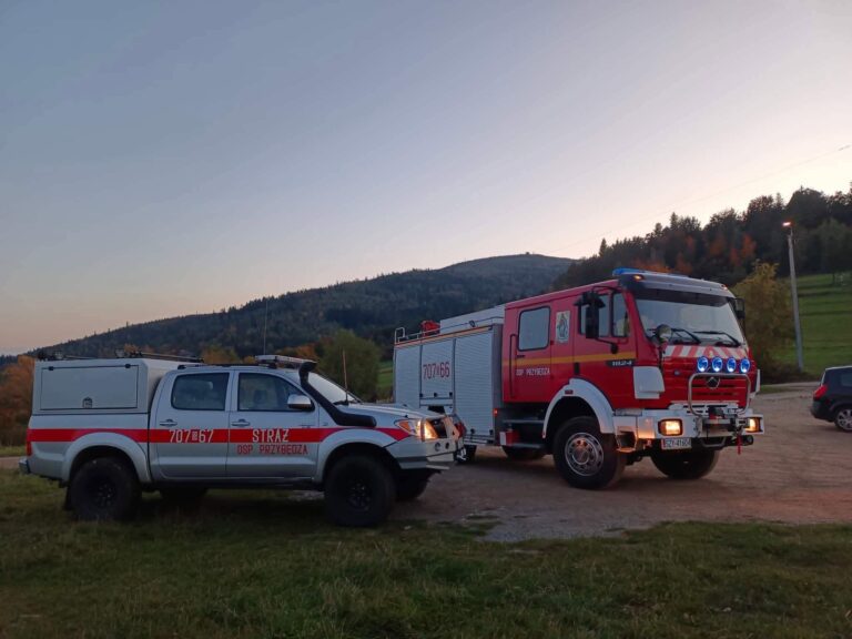Liczyły się minuty. Strażacy z Przybędzy użyli AED i uratowali życie poszkodowanej osoby