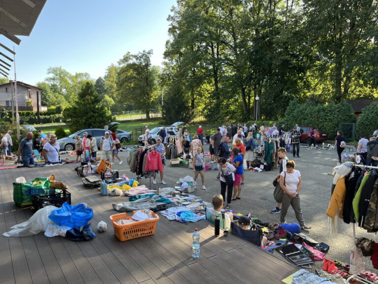 Jedni opróżnią szafy, inni znajdą prawdziwe okazje. W niedzielę wraca popularna wyprzedaż w Bielsku-Białej
